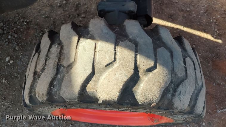 image for item LK9509 Kubota B26  backhoe