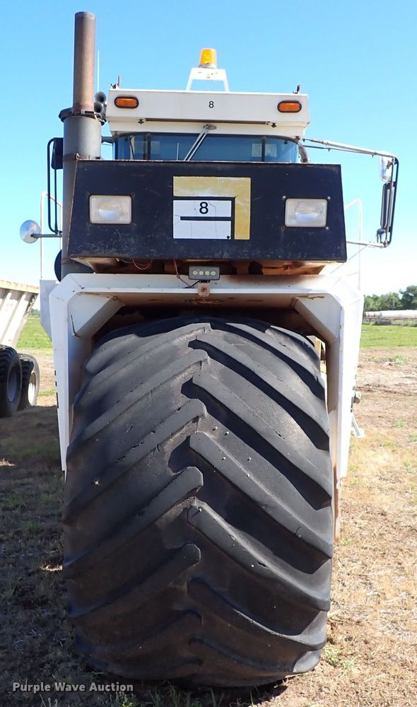 image for item LK9522 Ag-Chem TerraGator 2505  sludge spreader