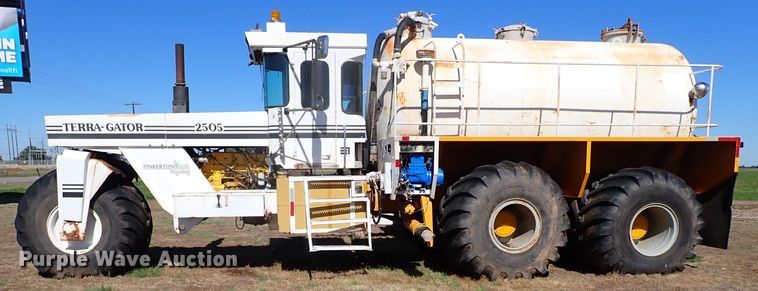 image for item LK9522 Ag-Chem TerraGator 2505  sludge spreader