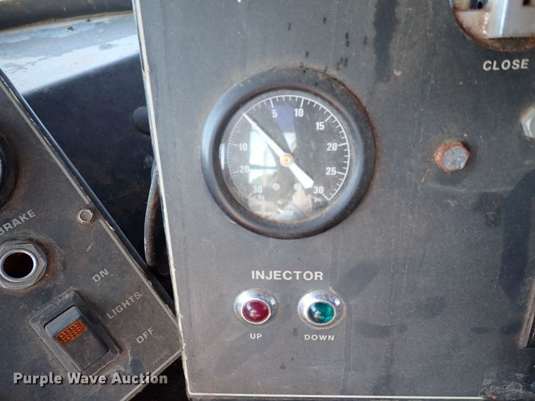 image for item LK9522 Ag-Chem TerraGator 2505  sludge spreader