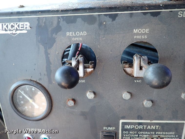 image for item LK9522 Ag-Chem TerraGator 2505  sludge spreader