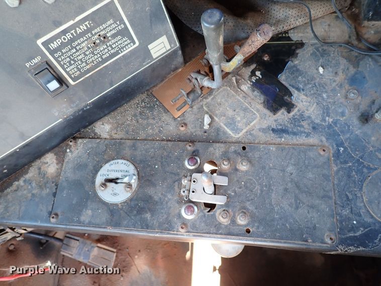 image for item LK9522 Ag-Chem TerraGator 2505  sludge spreader