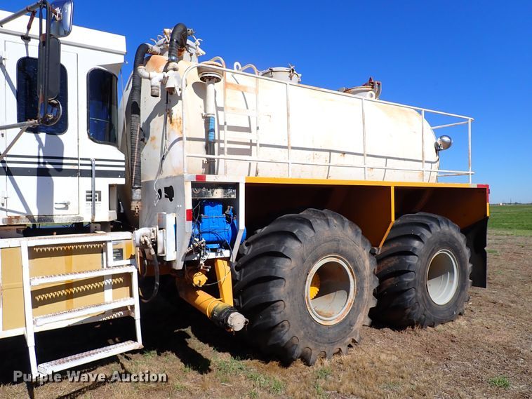 image for item LK9522 Ag-Chem TerraGator 2505  sludge spreader