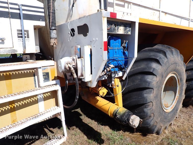 image for item LK9522 Ag-Chem TerraGator 2505  sludge spreader