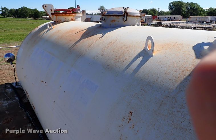 image for item LK9522 Ag-Chem TerraGator 2505  sludge spreader