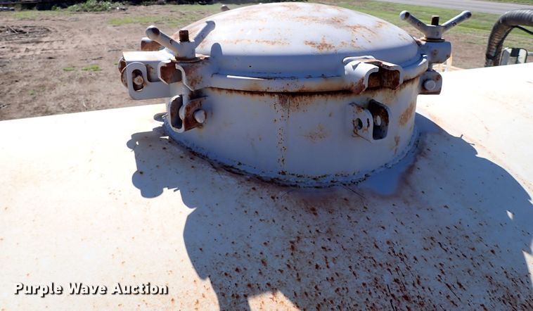 image for item LK9522 Ag-Chem TerraGator 2505  sludge spreader