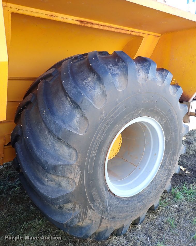 image for item LK9522 Ag-Chem TerraGator 2505  sludge spreader