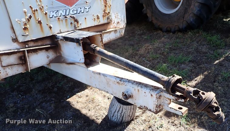 image for item LK9523 Kuhn Knight Slinger 8132  manure spreader