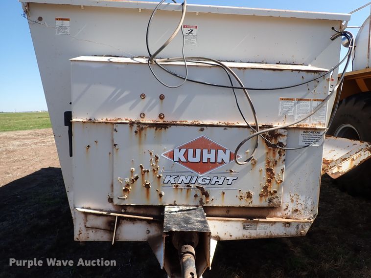 image for item LK9523 Kuhn Knight Slinger 8132  manure spreader