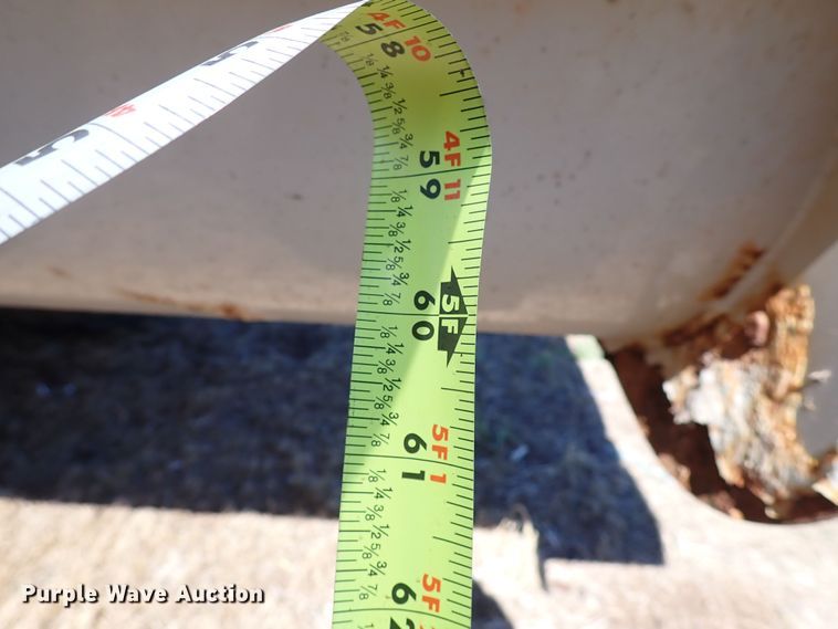 image for item LK9523 Kuhn Knight Slinger 8132  manure spreader