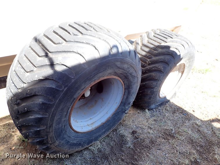 image for item LK9523 Kuhn Knight Slinger 8132  manure spreader