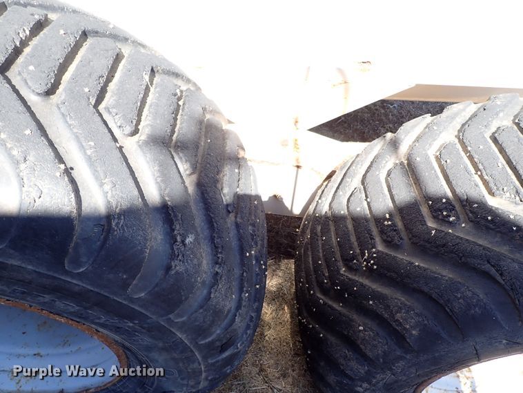 image for item LK9523 Kuhn Knight Slinger 8132  manure spreader