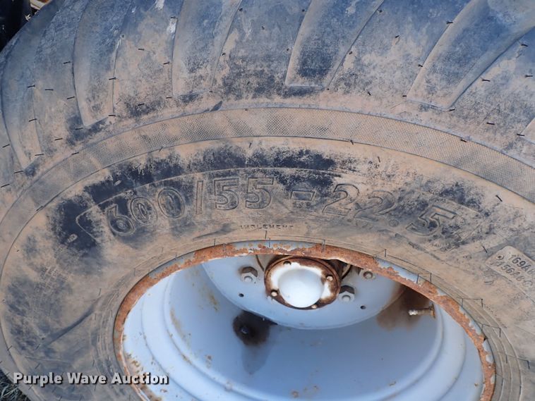 image for item LK9523 Kuhn Knight Slinger 8132  manure spreader