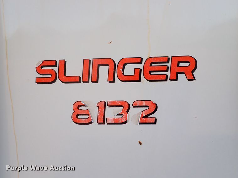 image for item LK9523 Kuhn Knight Slinger 8132  manure spreader