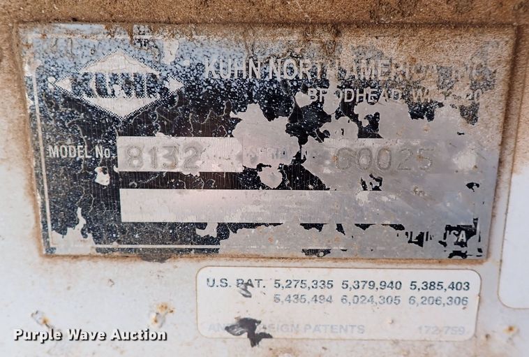 image for item LK9523 Kuhn Knight Slinger 8132  manure spreader