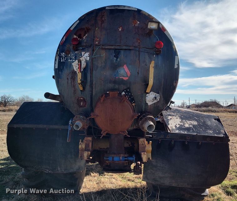 image for item LK9525 Ag-Chem TerraGator  slurry applicator