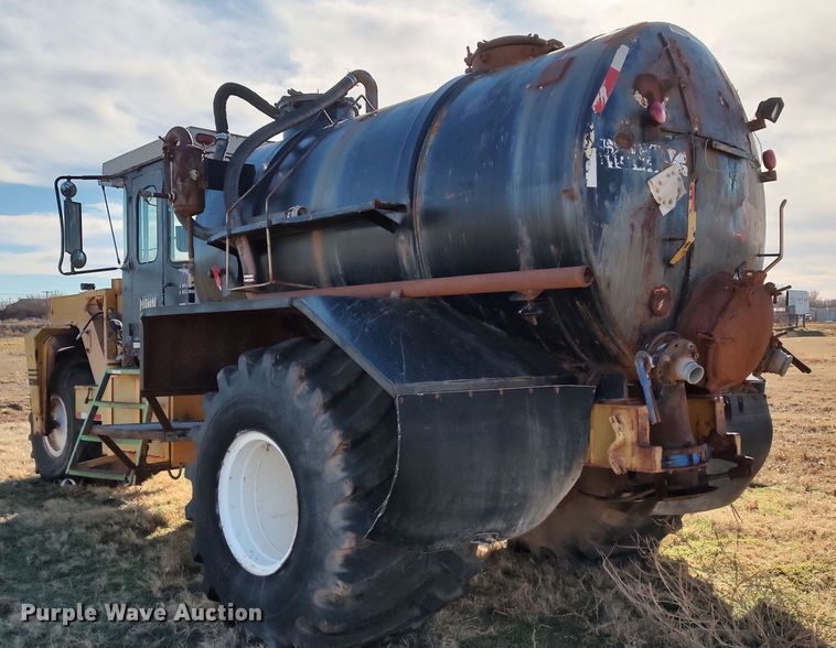 image for item LK9525 Ag-Chem TerraGator  slurry applicator