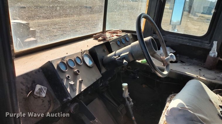 image for item LK9525 Ag-Chem TerraGator  slurry applicator