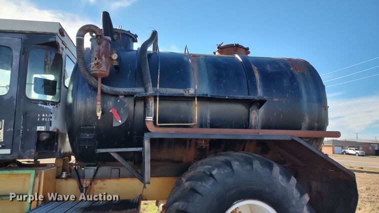 image for item LK9525 Ag-Chem TerraGator  slurry applicator