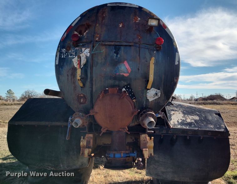 image for item LK9525 Ag-Chem TerraGator  slurry applicator