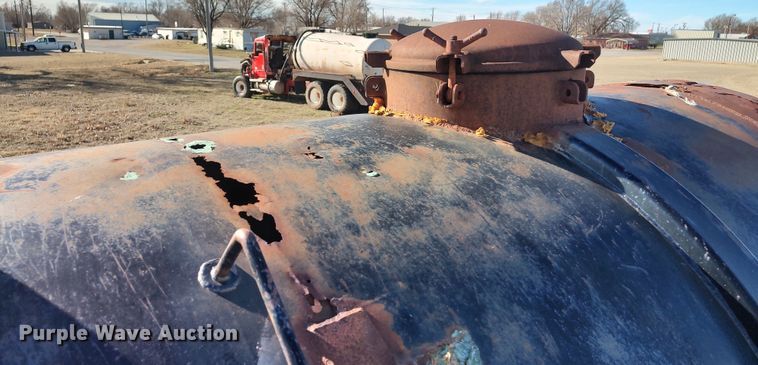 image for item LK9525 Ag-Chem TerraGator  slurry applicator