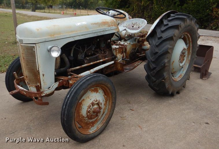 image for item LS9928 1950 Ferguson TO-20  tractor
