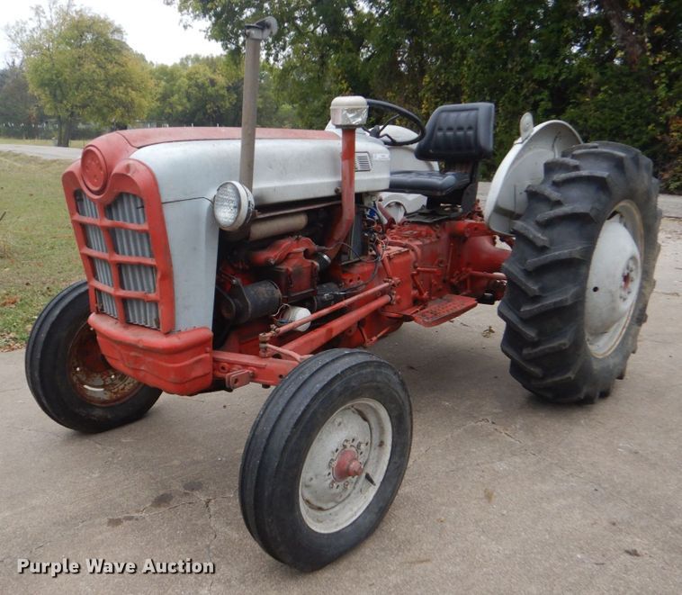 image for item LS9931 Ford 841  tractor