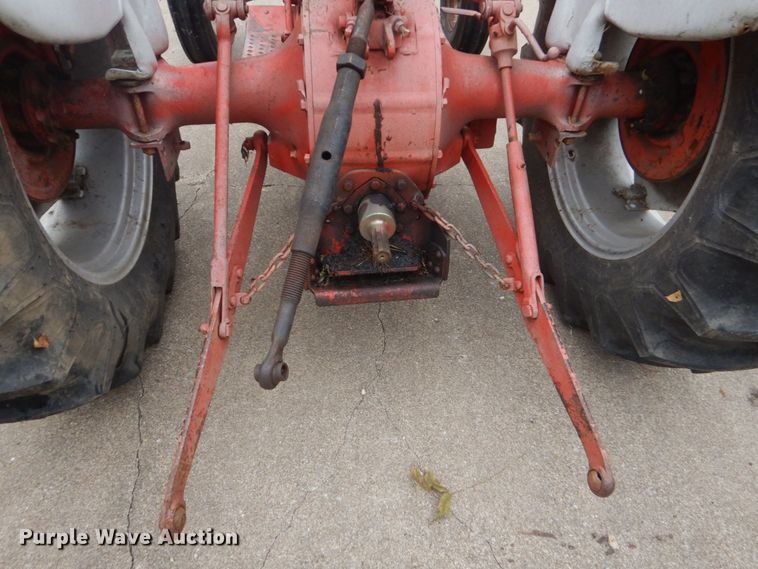 image for item LS9931 Ford 841  tractor