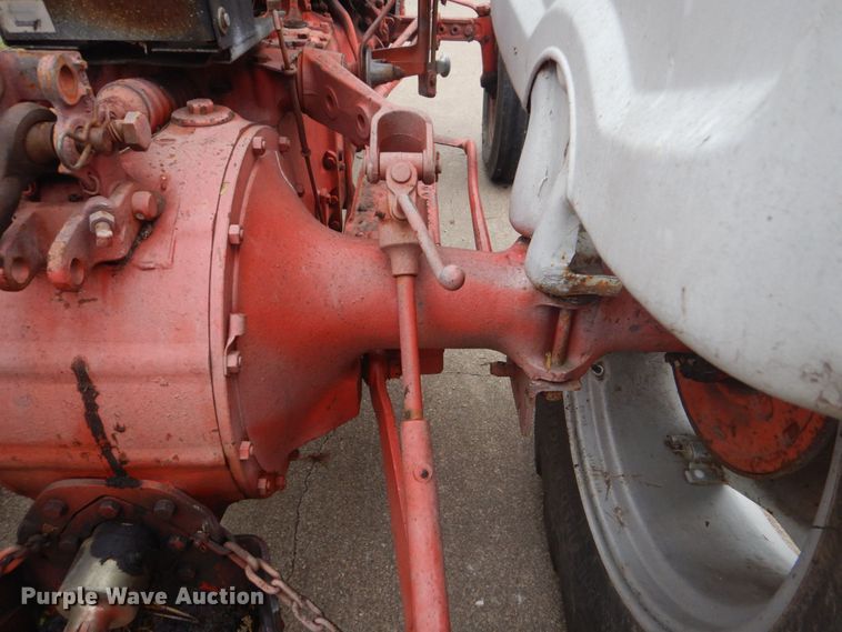 image for item LS9931 Ford 841  tractor