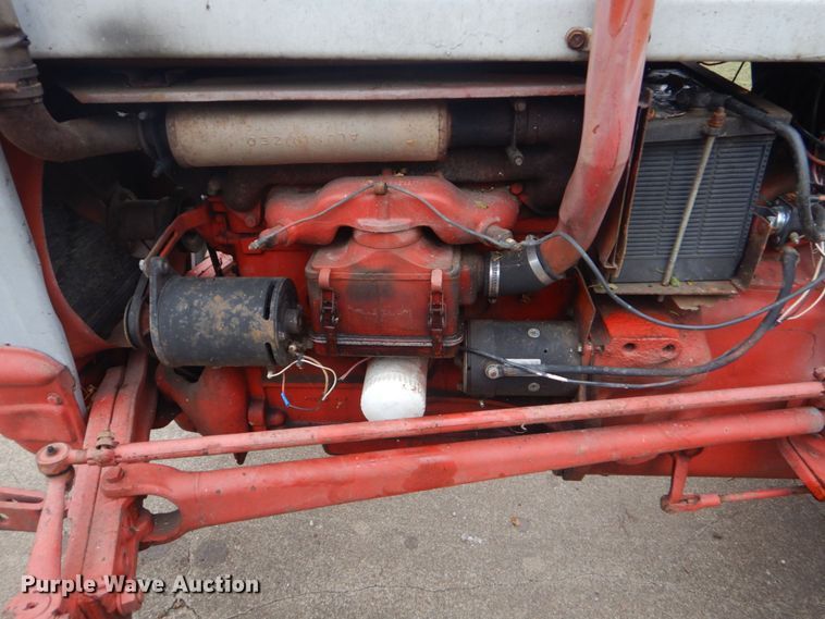 image for item LS9931 Ford 841  tractor