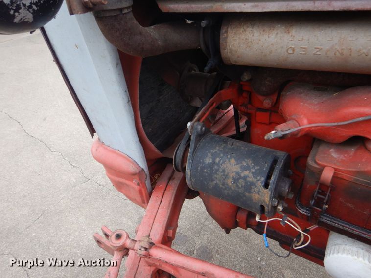 image for item LS9931 Ford 841  tractor