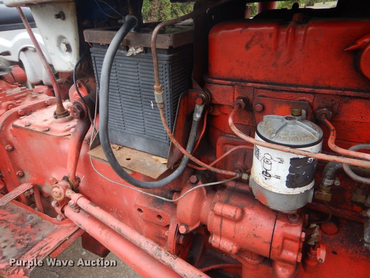 image for item LS9931 Ford 841  tractor