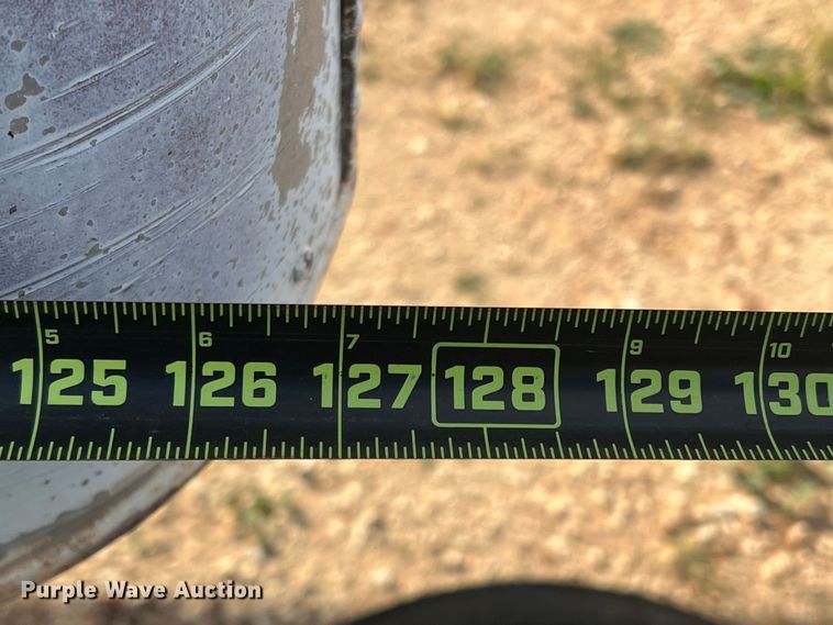 image for item LW9245 1972 Fruehauf D909-44-6  livestock trailer