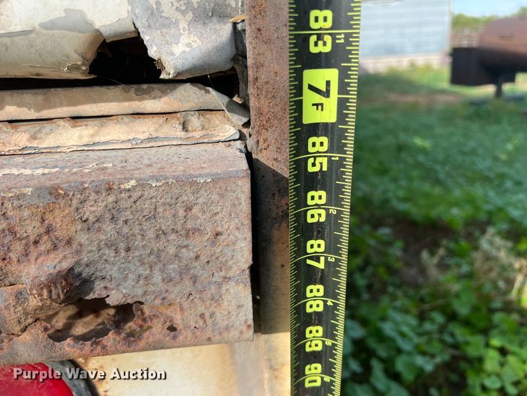 image for item LW9245 1972 Fruehauf D909-44-6  livestock trailer