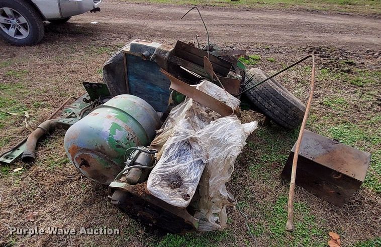 image for item MM9594 John Deere 4010  tractor