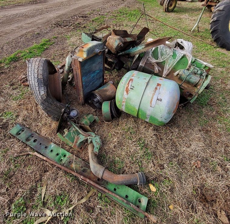 image for item MM9594 John Deere 4010  tractor