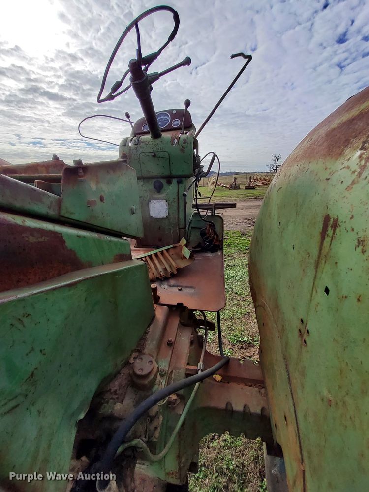 image for item MM9594 John Deere 4010  tractor