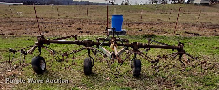 image for item MM9597 JAHR 870  hay rake