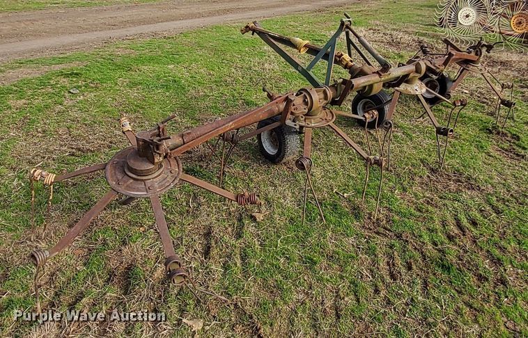 image for item MM9597 JAHR 870  hay rake