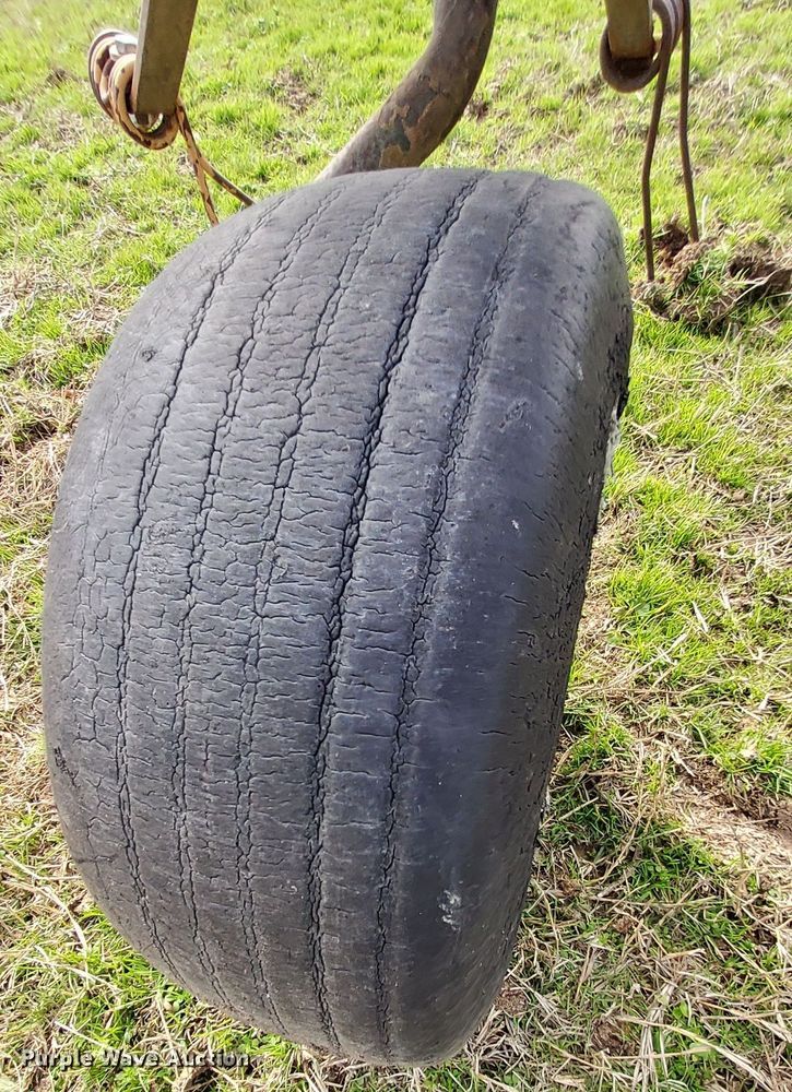 image for item MM9597 JAHR 870  hay rake