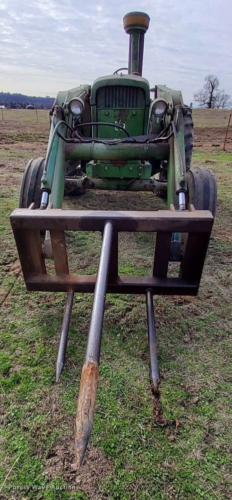 image for item MM9600 John Deere 4010  tractor