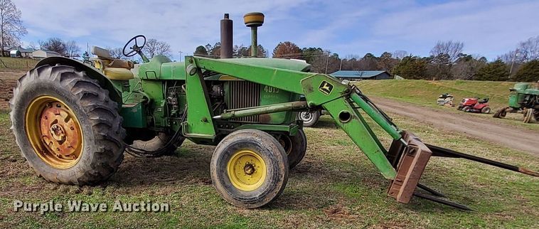 image for item MM9600 John Deere 4010  tractor