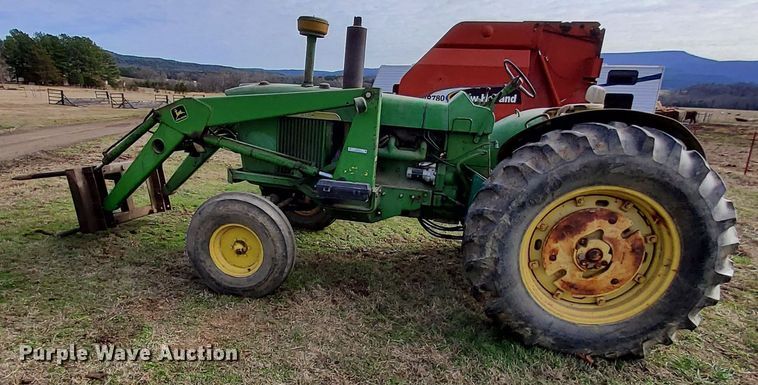 image for item MM9600 John Deere 4010  tractor