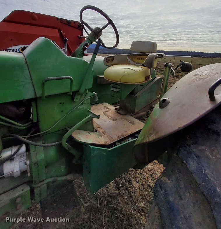 image for item MM9600 John Deere 4010  tractor