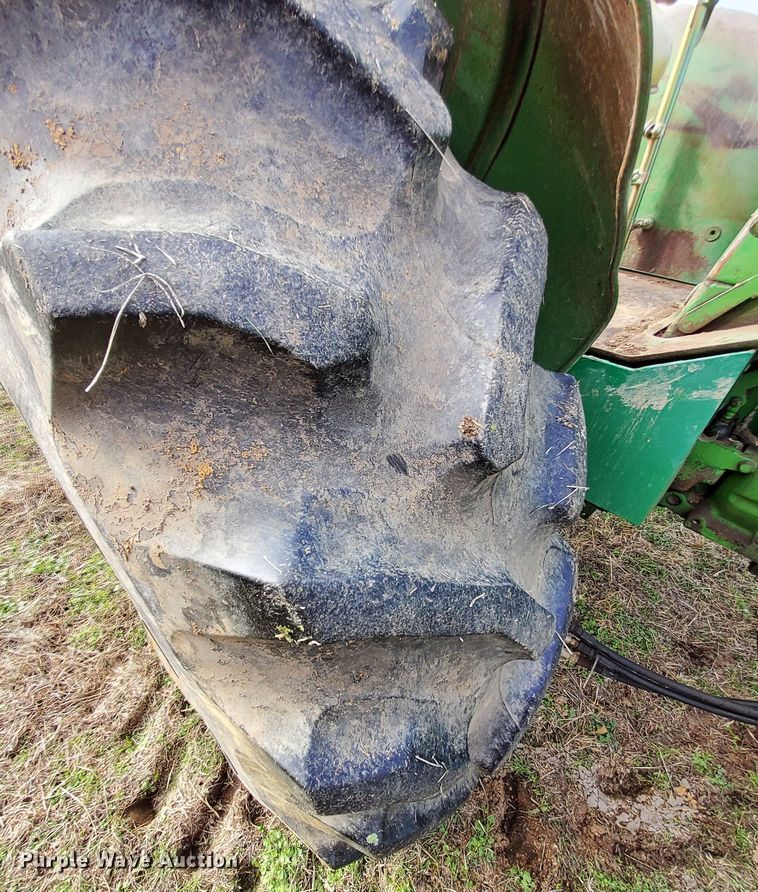 image for item MM9600 John Deere 4010  tractor