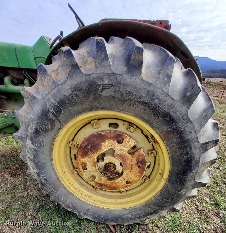 image for item MM9600 John Deere 4010  tractor