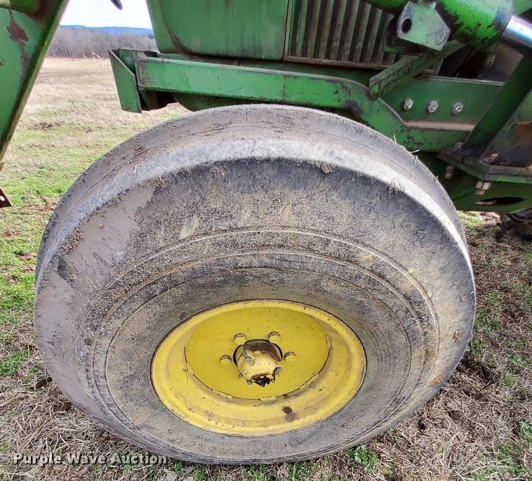 image for item MM9600 John Deere 4010  tractor