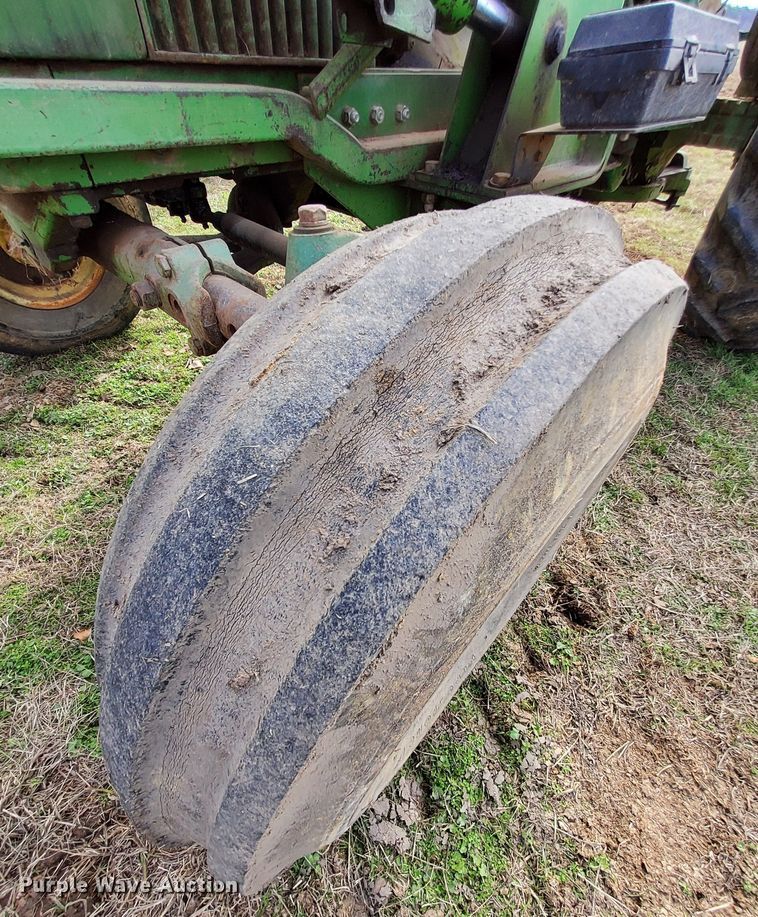 image for item MM9600 John Deere 4010  tractor