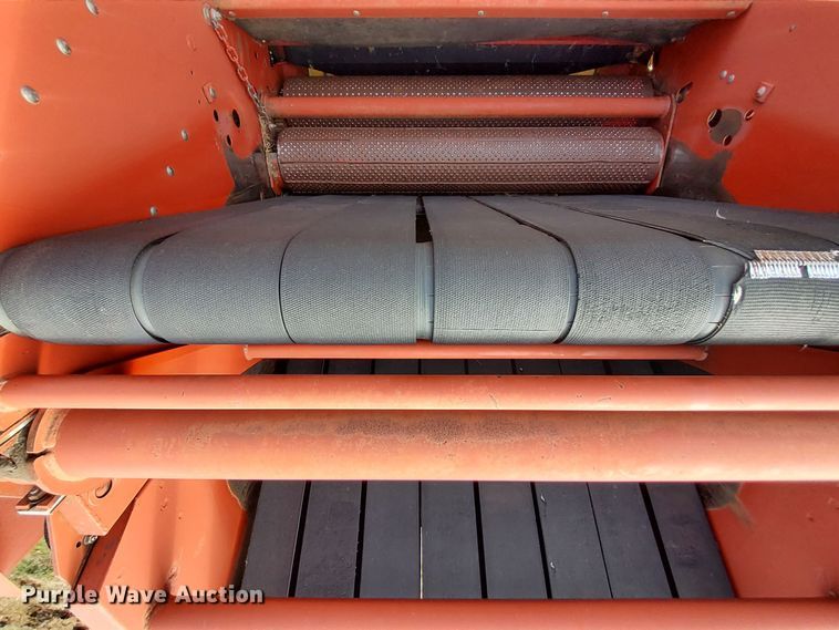 image for item MM9601 2003 New Holland BR780  round baler