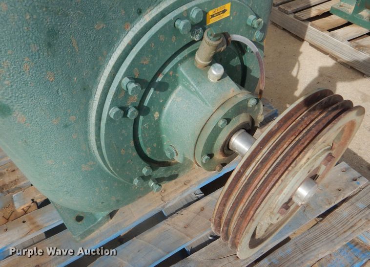 image for item MM9620 Pioneer P8015L1-B-30-4  irrigation pump